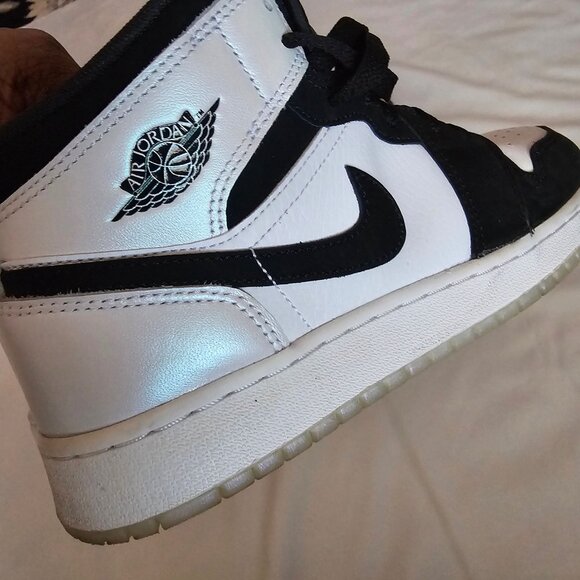 Air Jordan 1 Mid SE Diamond Grade School White/Black Sneakers Kids Size 6Y - Picture 12 of 16